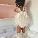 Logo para estudio de tatuaje minimalista circular en tonos gris y blanco. (18).webp